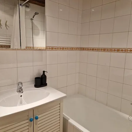 Skis Aux Pieds - 9 Personnes - Appartement Val Thorens